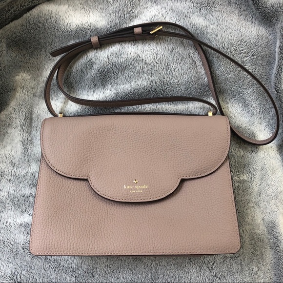 kate spade Handbags - Kate Spade Grey Scalloped Bag